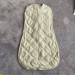 Dreamland baby 0-6 month swaddle sleep sack in Gray